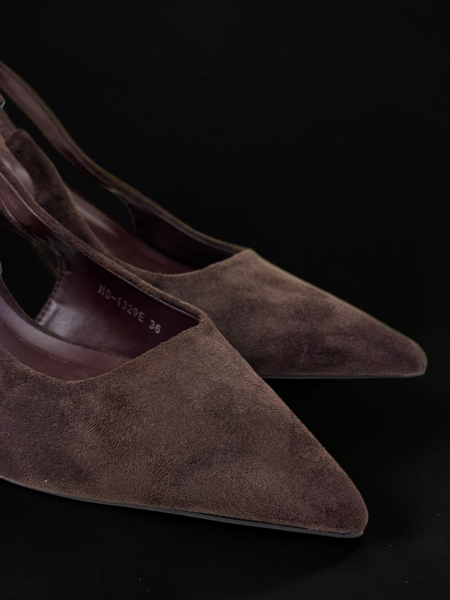 Ciemnobrązowe zamszowe czółenka slingback na słupku