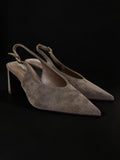 Czółenka slingback w kolorze taupe na słupku