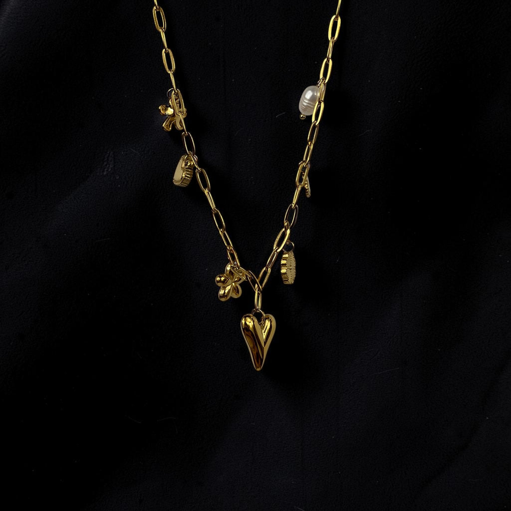 Naszyjnik złoty charms – serce, kwiat, perła