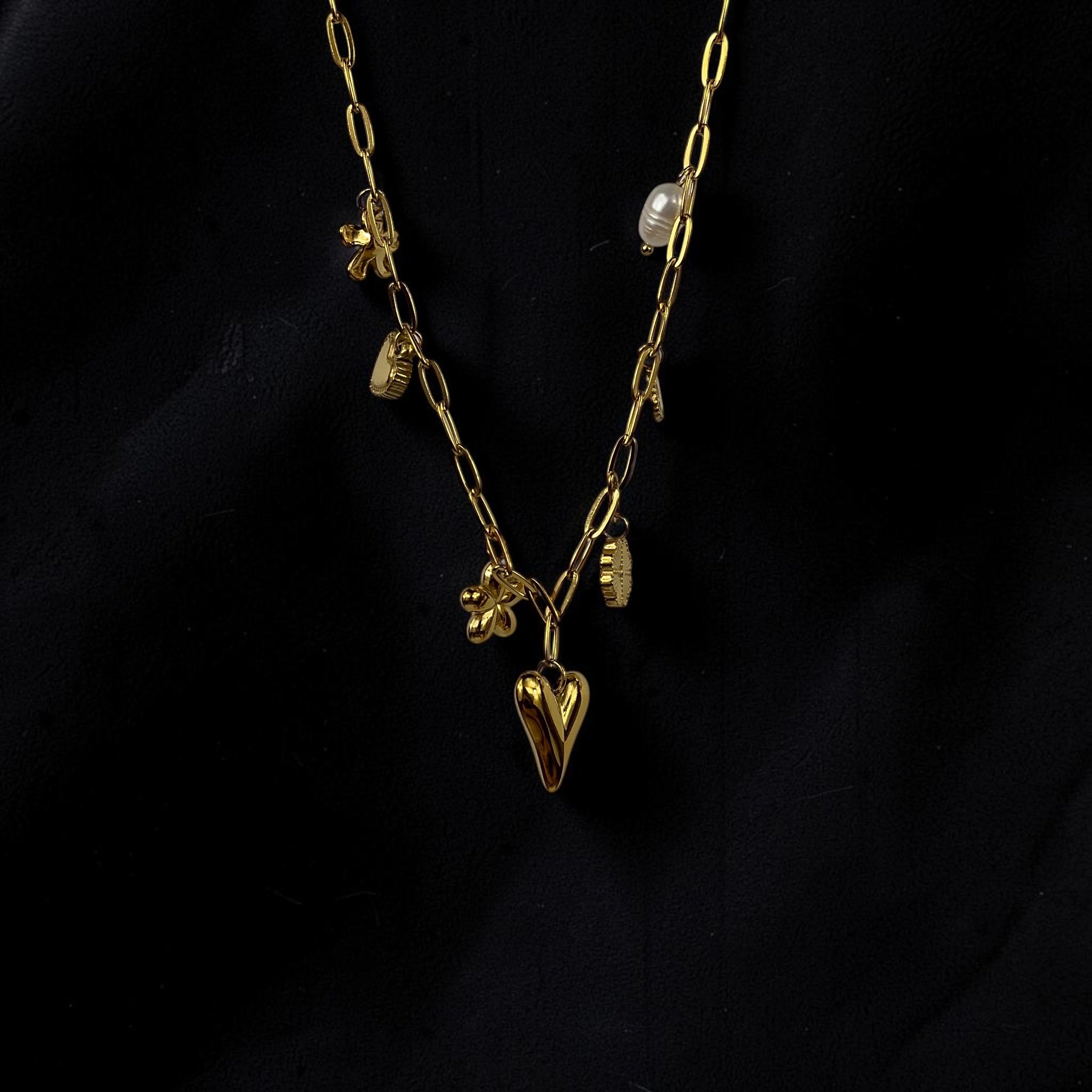 Naszyjnik złoty charms – serce, kwiat, perła