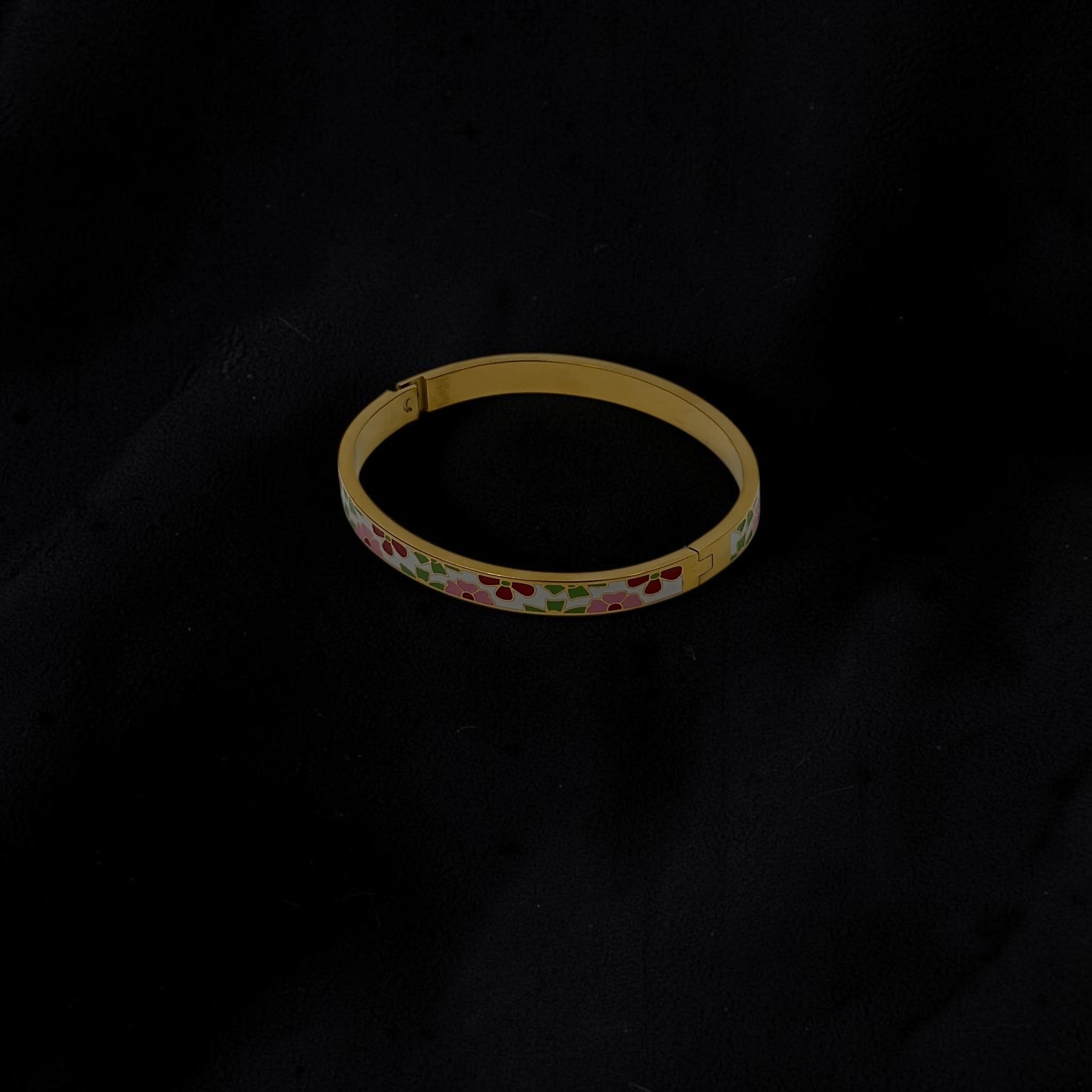 Bransoletka bangle — kwiaty różowo-zielone