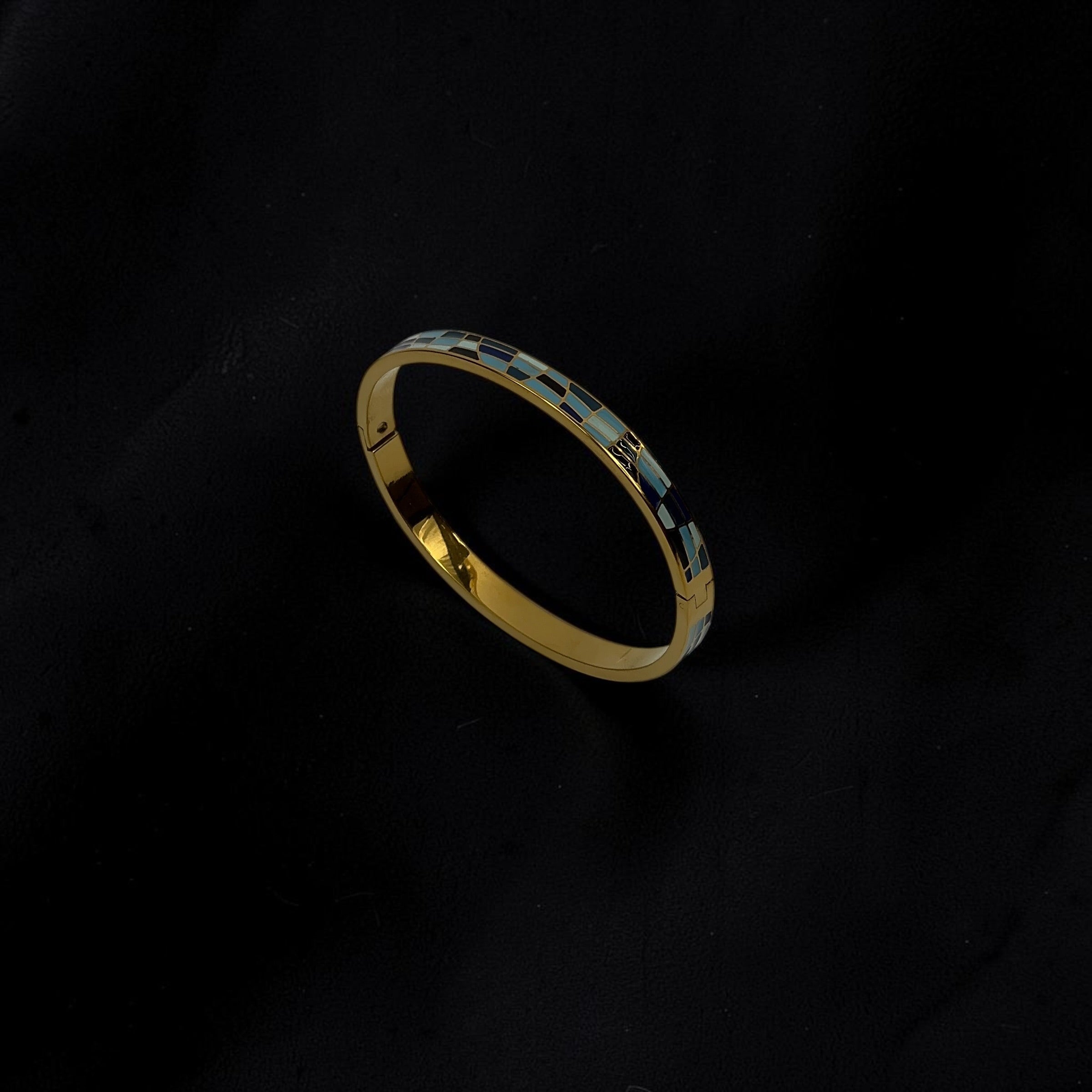 Bransoletka bangle — mozaika w odcieniach błękitu