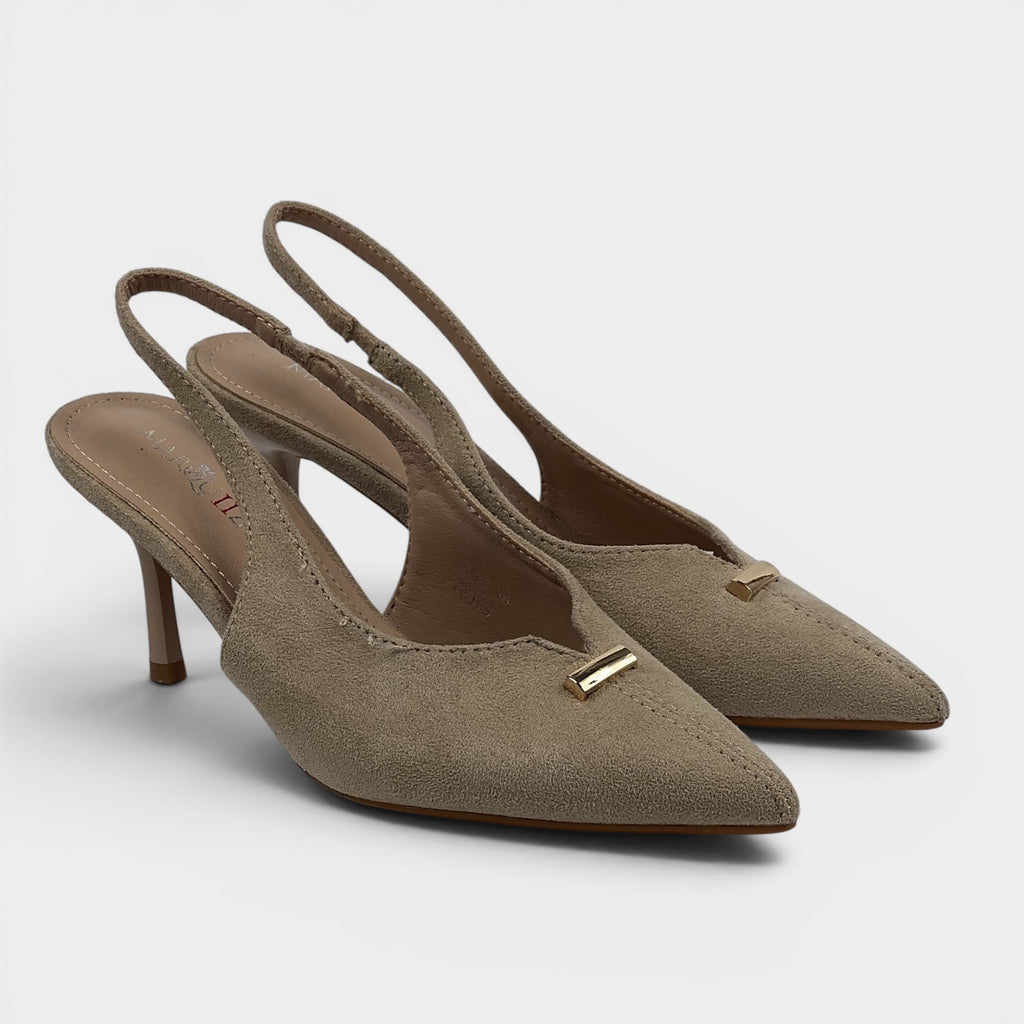 Beżowe czółenka slingback ze złotą ozdobą