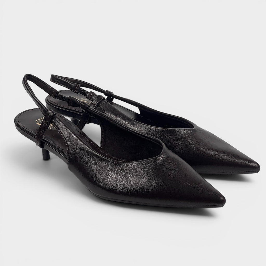 Czarne czółenka slingback na cienkiej szpilce
