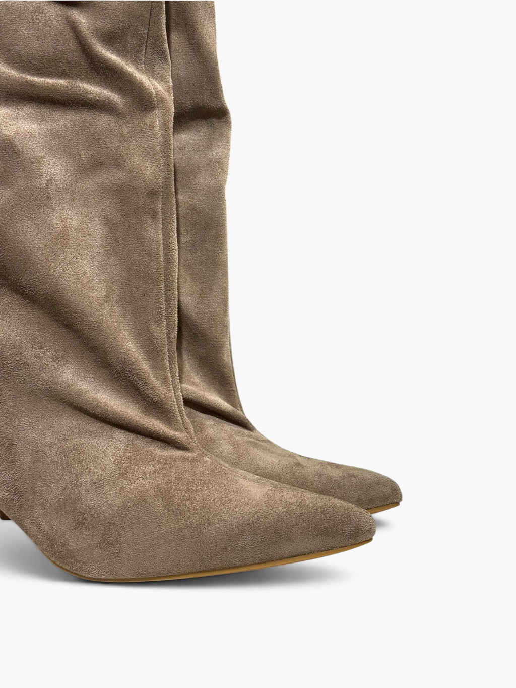 Kozaki za kolano, beżowe, marszczona cholewka, kitten heel